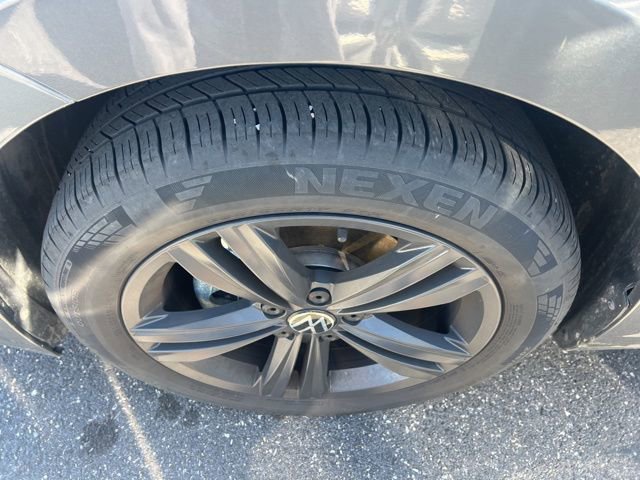 Used 2024 Volkswagen Jetta SE w/ Panoramic Sunroof Package image 7