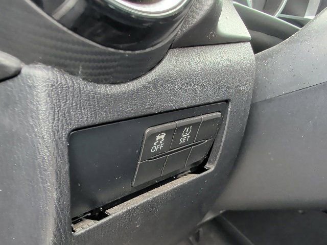 Used 2016 Scion iA image 9