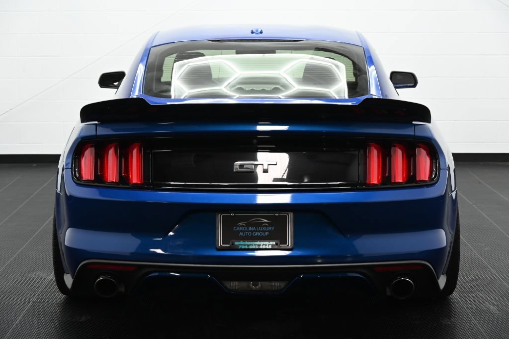 Used 2017 Ford Mustang GT Premium w/ GT Performance Package RWD image 4
