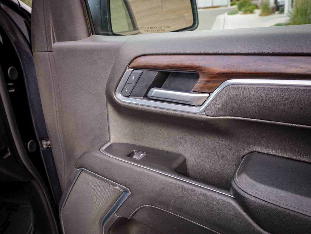 Used 2025 GMC Sierra 1500 SLT AWD/4WD image 26