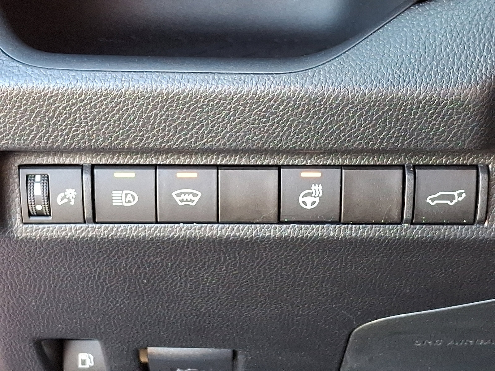Certified 2024 Toyota RAV4 XLE image 25