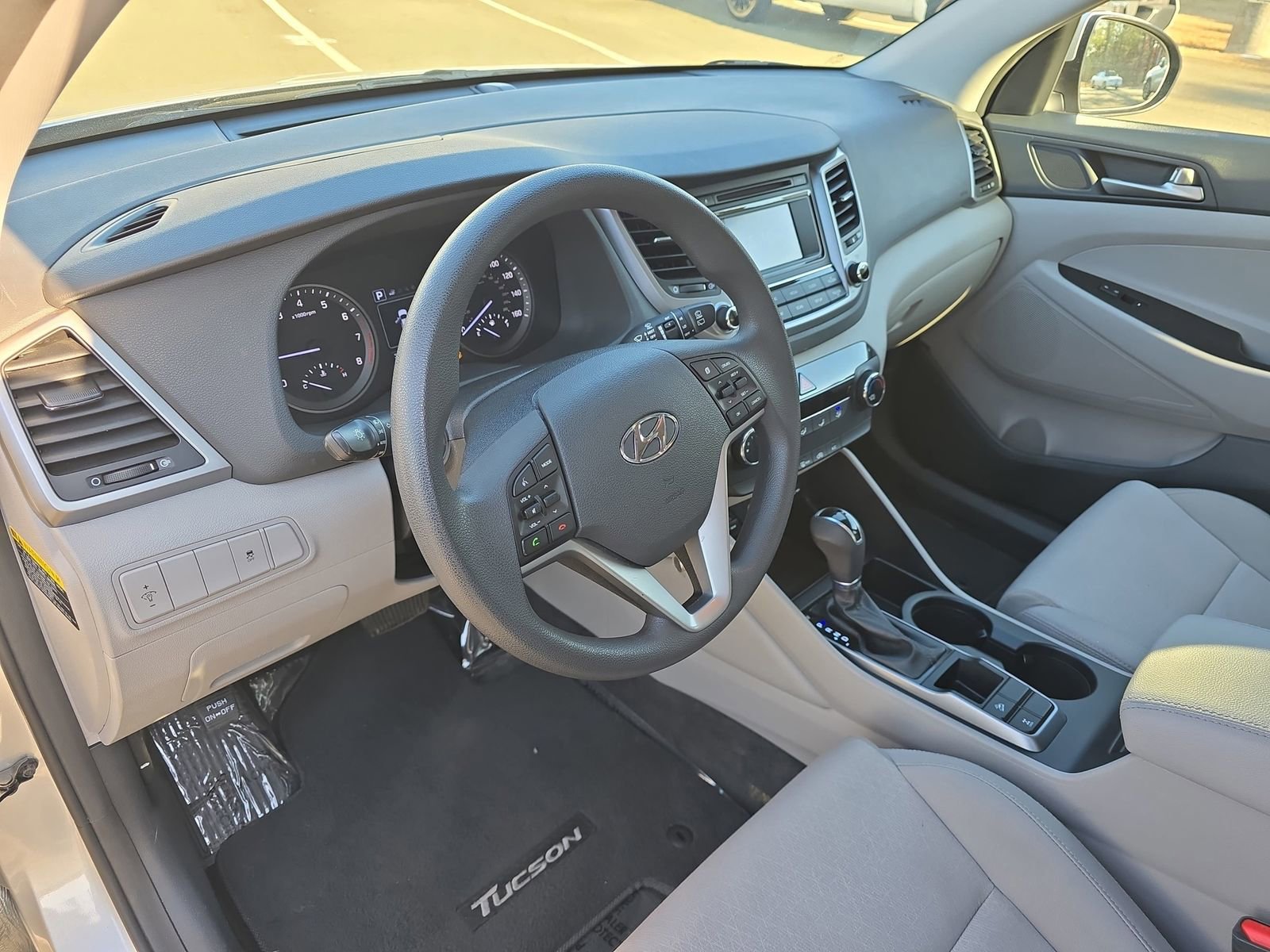 Used 2018 Hyundai Tucson SE image 19