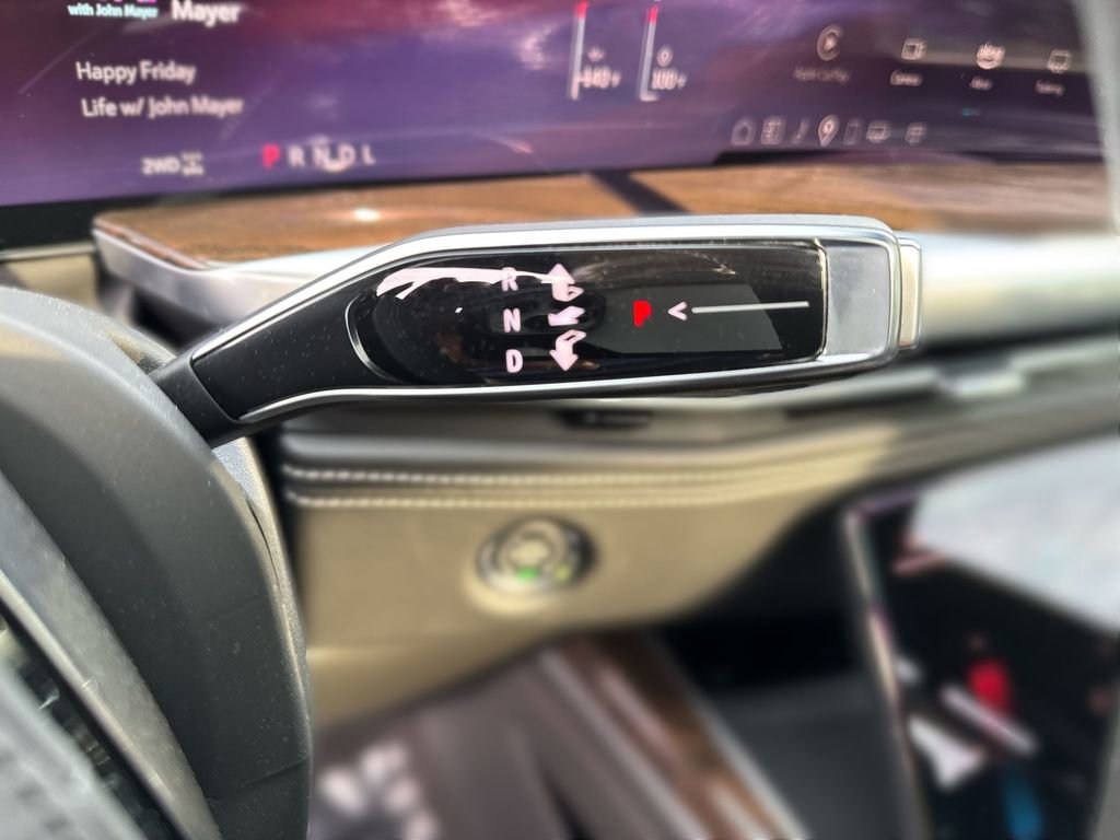 Used 2025 Cadillac Escalade Premium Luxury Platinum image 23