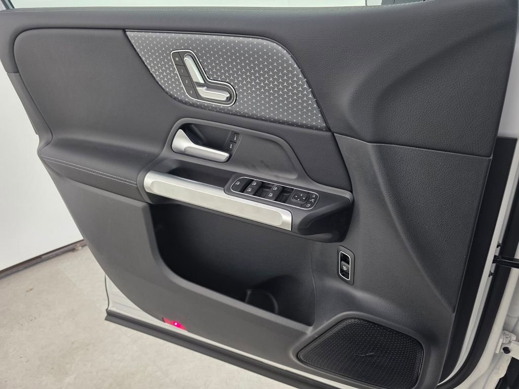 New 2026 Mercedes-Benz GLB 250 image 16