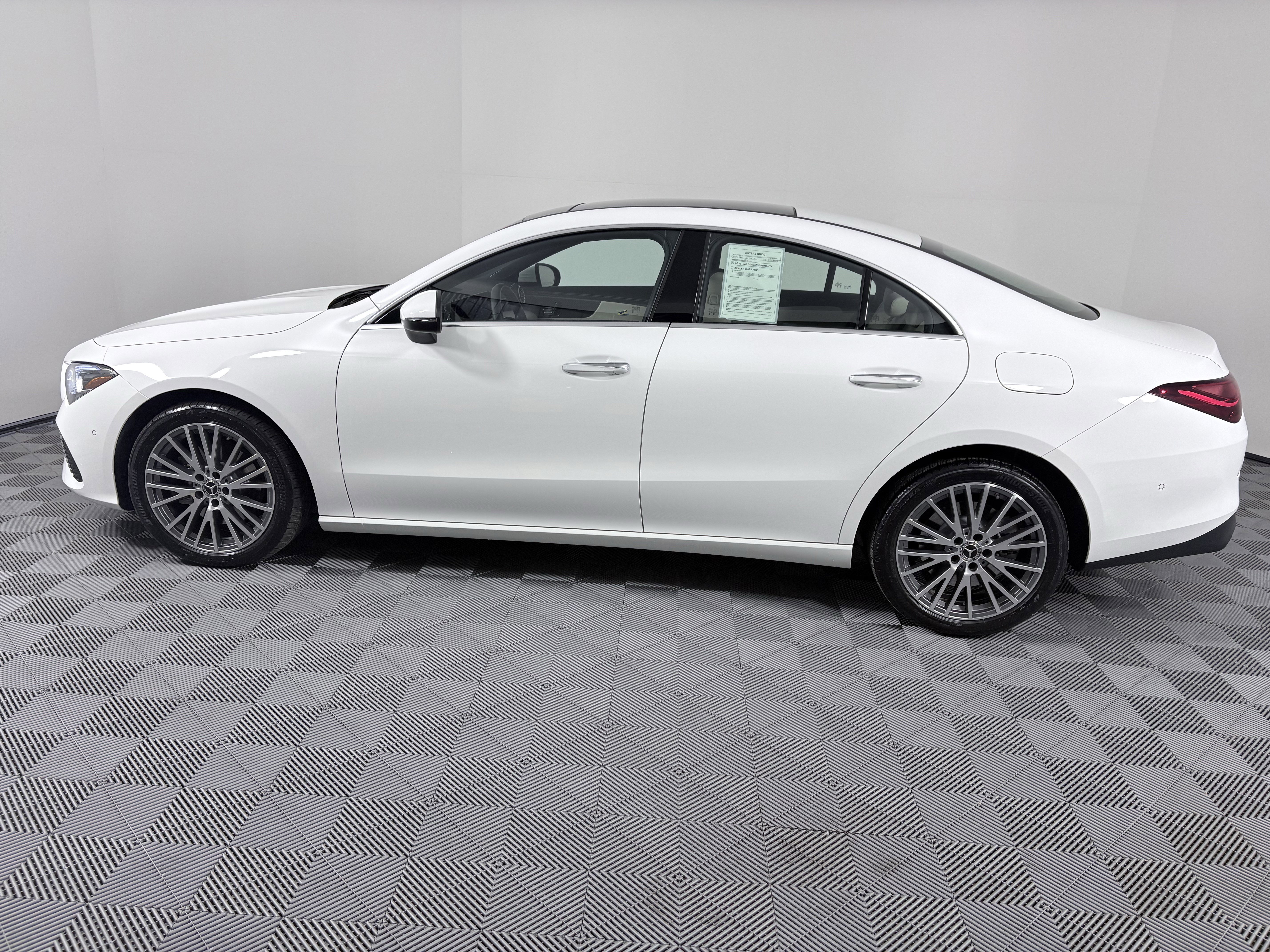 Used 2025 Mercedes-Benz CLA 250 4MATIC image 5