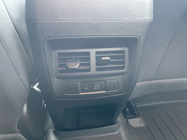 Used 2024 GMC Canyon AT4 image 21