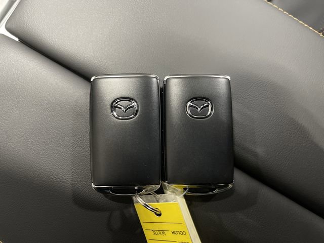 New 2026 MAZDA CX-90 Plug-In Hybrid w/ Premium Plus AWD/4WD image 32