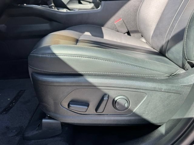 Used 2025 Kia Sorento S FWD image 18