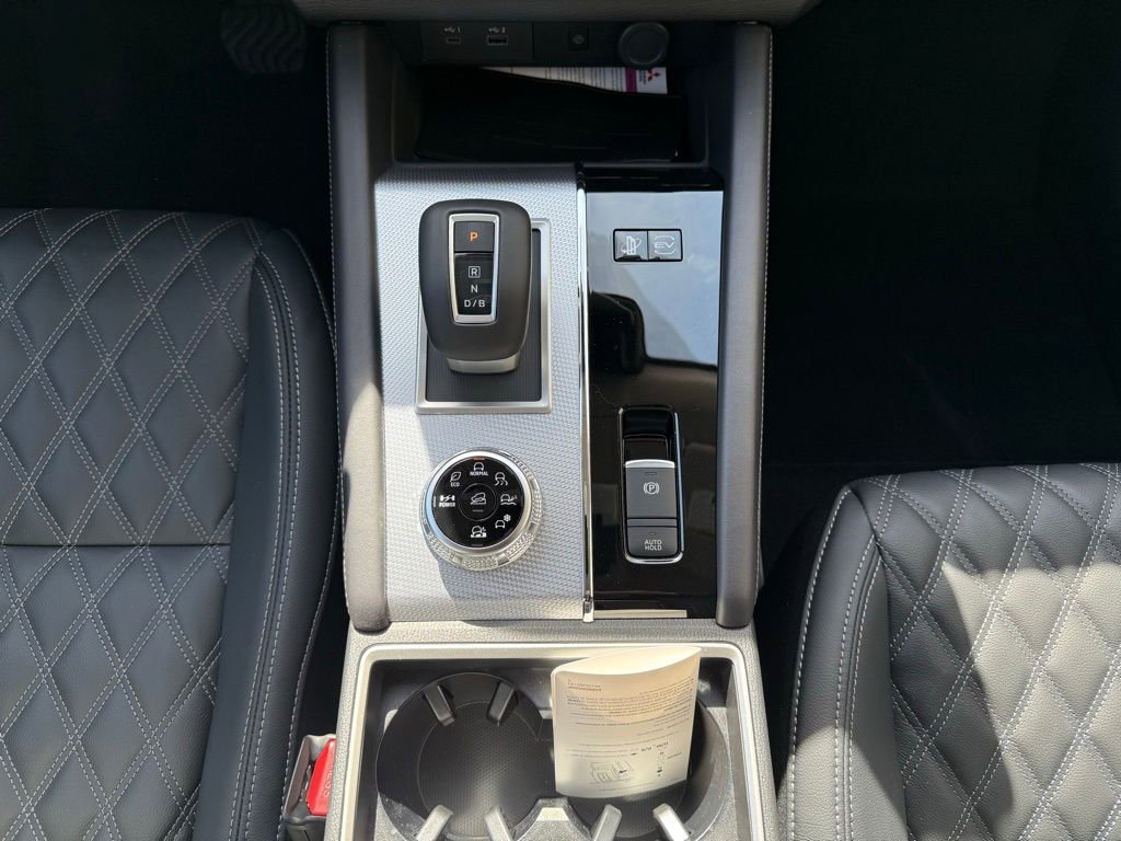 New 2025 Mitsubishi Outlander SEL image 17