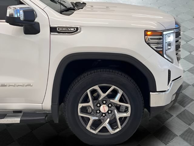 Used 2022 GMC Sierra 1500 SLT AWD/4WD image 6