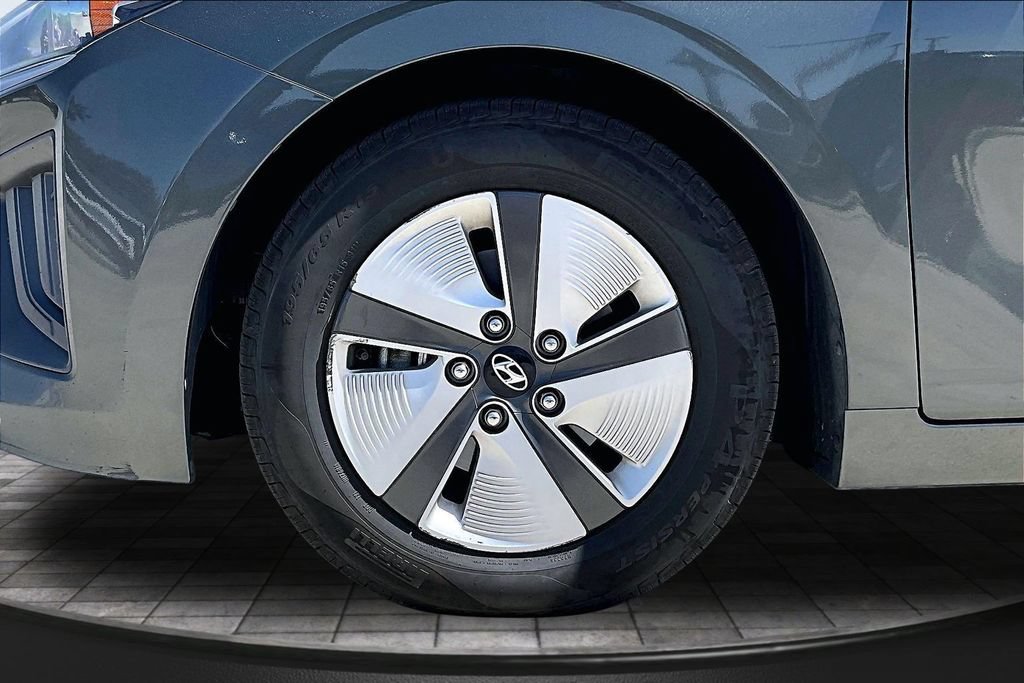 Used 2022 Hyundai Ioniq Blue FWD image 32