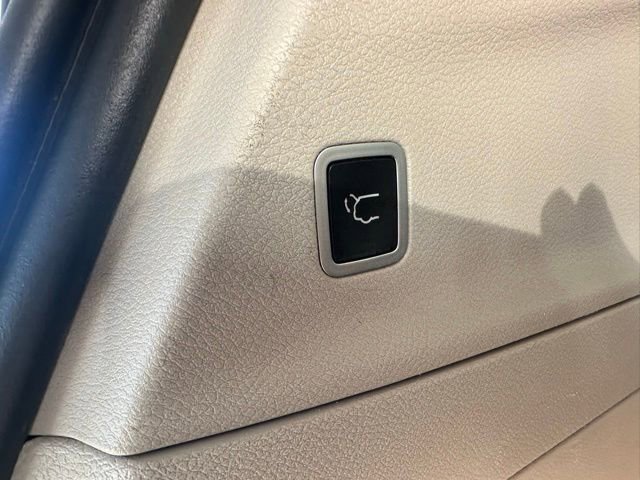 Used 2018 Chrysler Pacifica Touring-L image 22