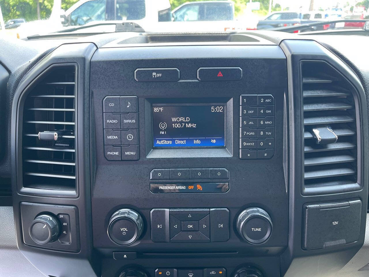 Used 2017 Ford F150 XL w/ Equipment Group 101A Mid AWD/4WD image 37