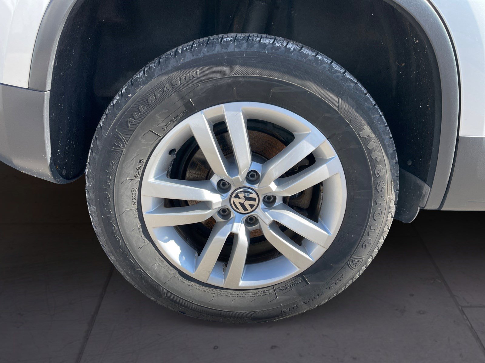 Used 2015 Volkswagen Tiguan S image 13