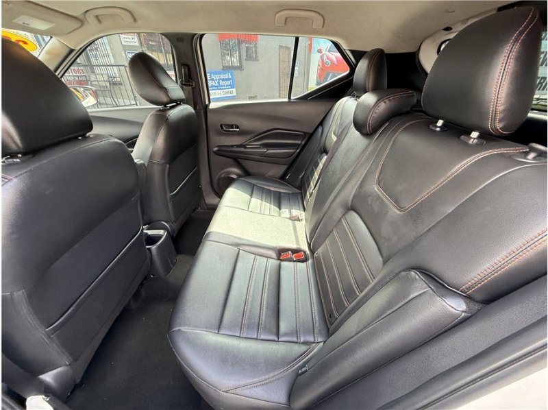 Used 2020 Nissan Kicks SR w/ SR Premium Package image 23