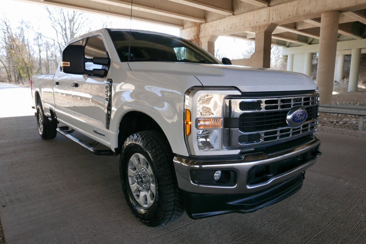 Used 2024 Ford F250 XLT w/ FX4 Off-Road Package AWD/4WD image 29