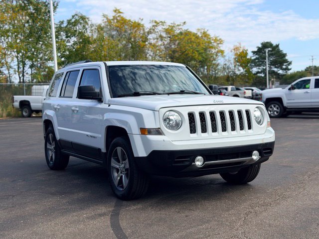 Used 2017 Jeep Patriot High Altitude AWD/4WD image 3