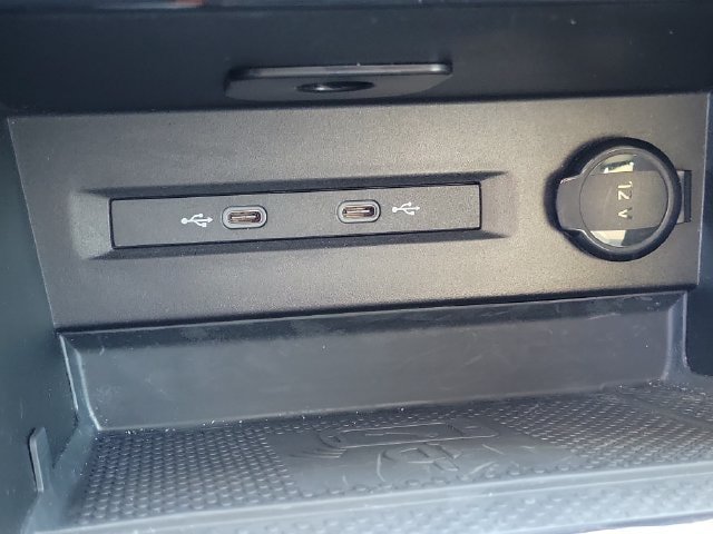 Certified 2024 Volkswagen Taos SE FWD image 26