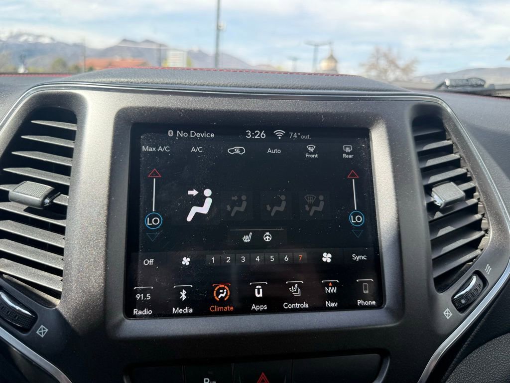 Used 2019 Jeep Cherokee Trailhawk w/ Comfort/Convenience Group image 13