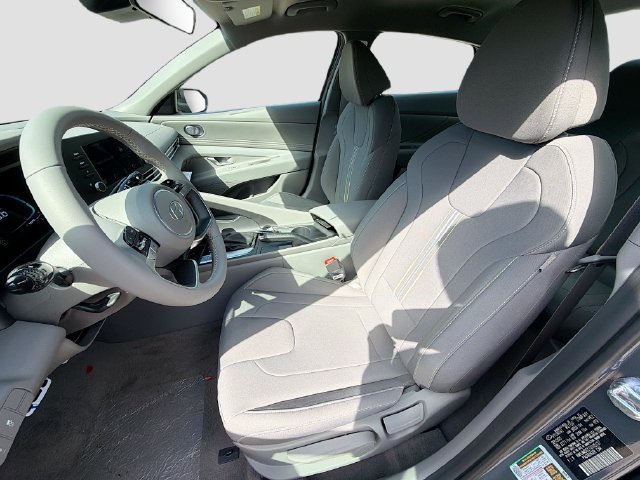Certified 2026 Hyundai Elantra Sport FWD image 21