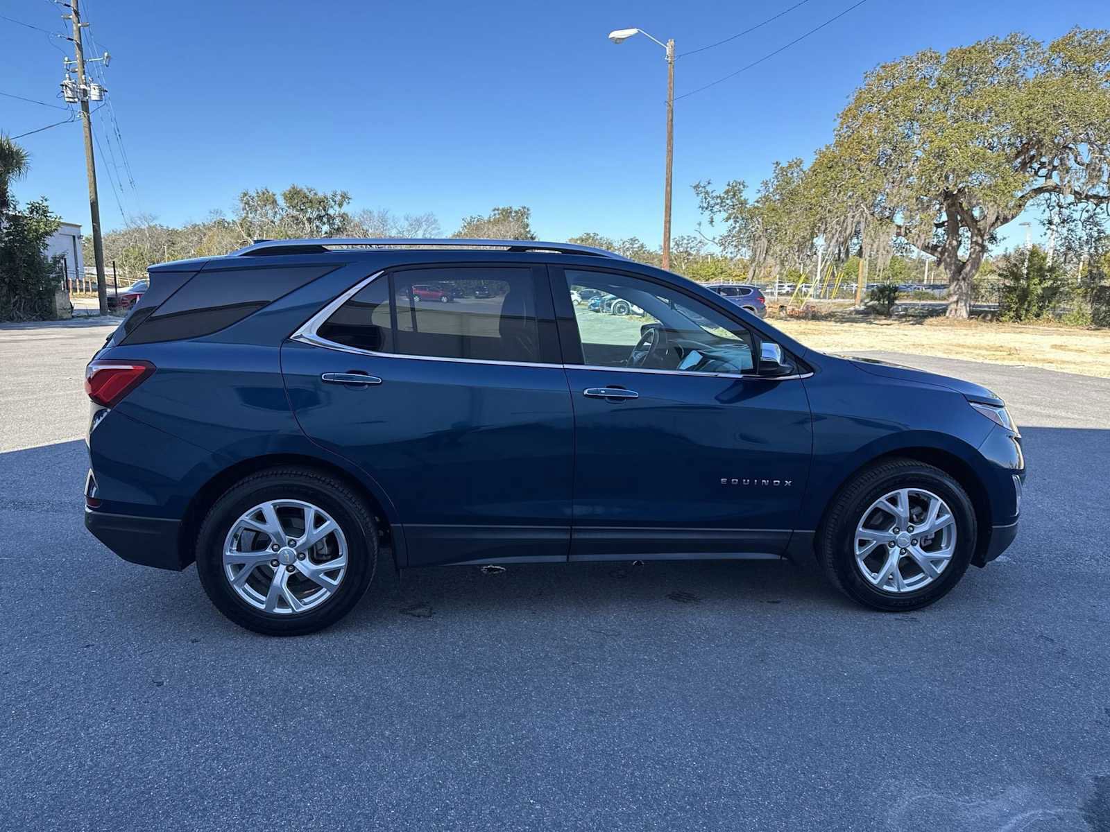 Used 2020 Chevrolet Equinox Premier image 7
