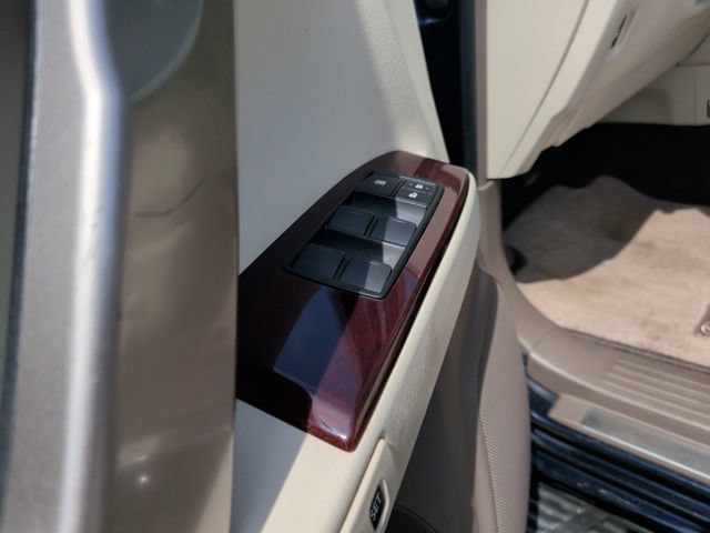 Used 2018 Lexus GX 460 Luxury w/ Preferred Accessory Package AWD/4WD image 11