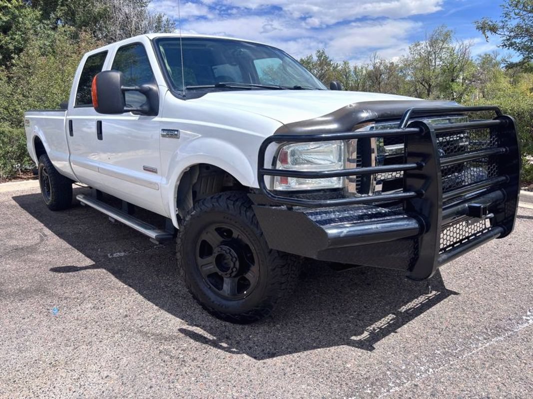 Used 2005 Ford F350 Lariat AWD/4WD image 2