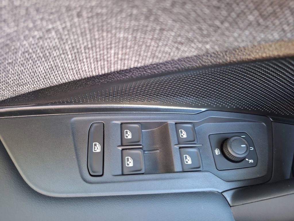 New 2026 Volkswagen Tiguan S image 19