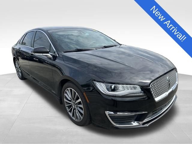Used 2019 Lincoln MKZ Premiere image 1