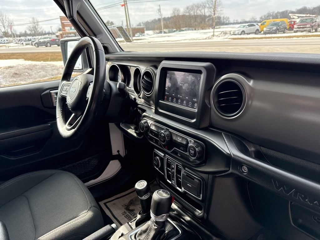 Used 2022 Jeep Wrangler Unlimited Sport image 39