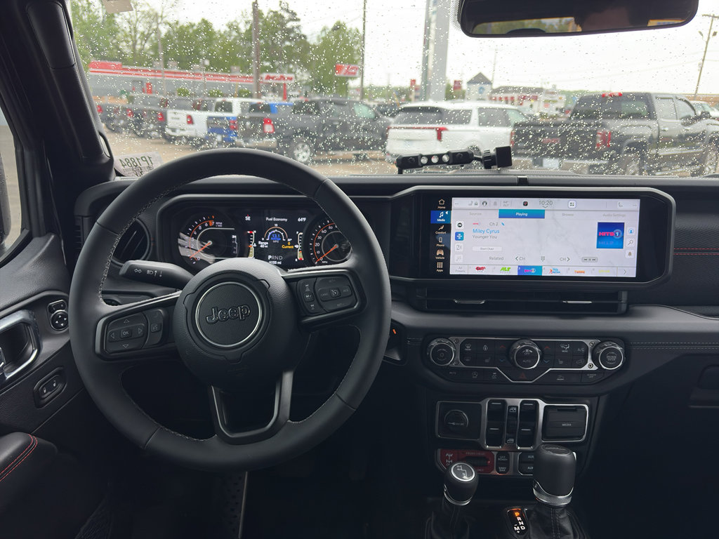 Used 2025 Jeep Gladiator Rubicon w/ Convenience Group image 10