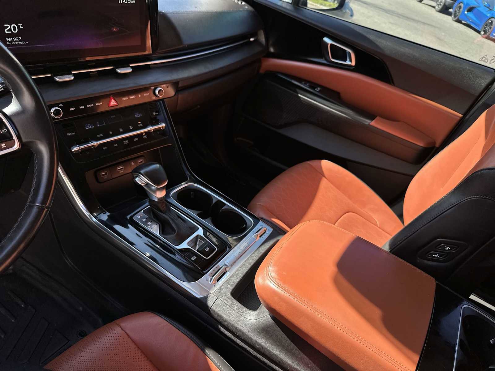 Used 2022 Kia Carnival SX image 21