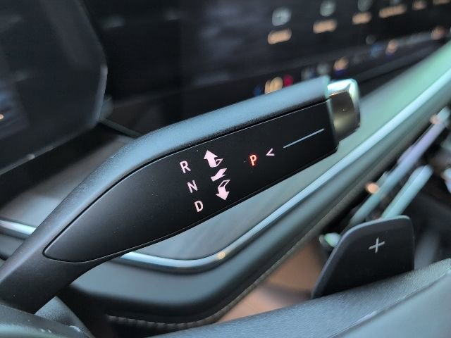 New 2026 Chevrolet Suburban Premier image 25