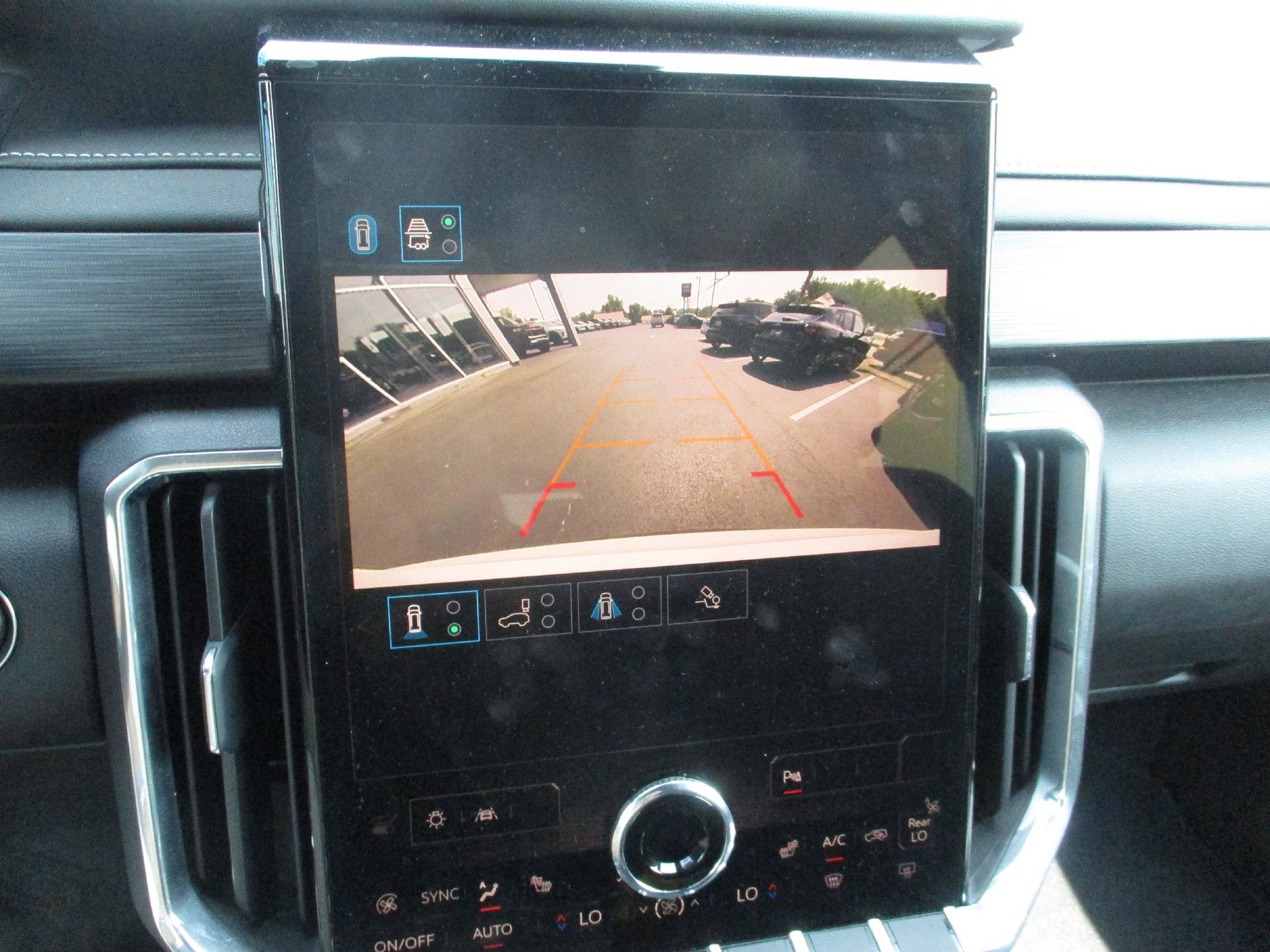 Used 2025 GMC Acadia Elevation FWD image 24
