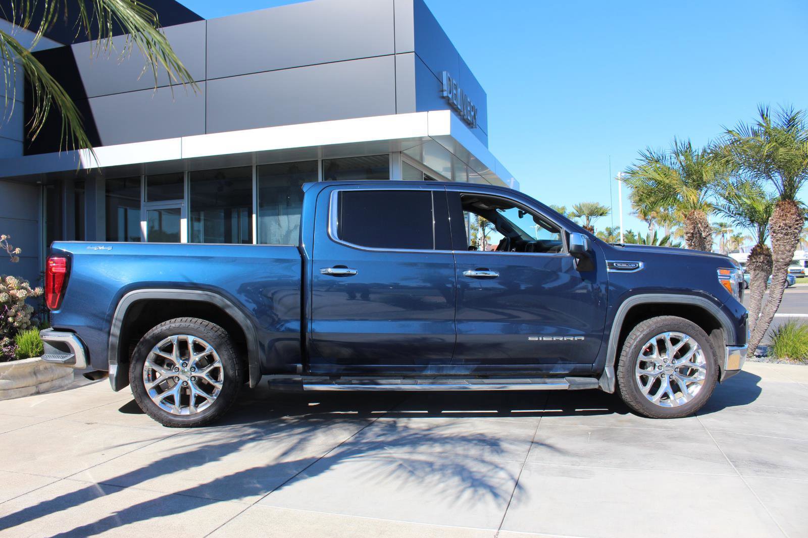 Used 2020 GMC Sierra 1500 SLT w/ SLT Premium Package image 10