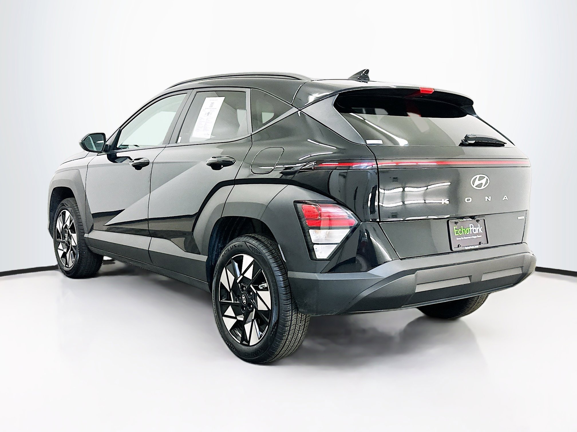 Used 2025 Hyundai Kona SEL image 5