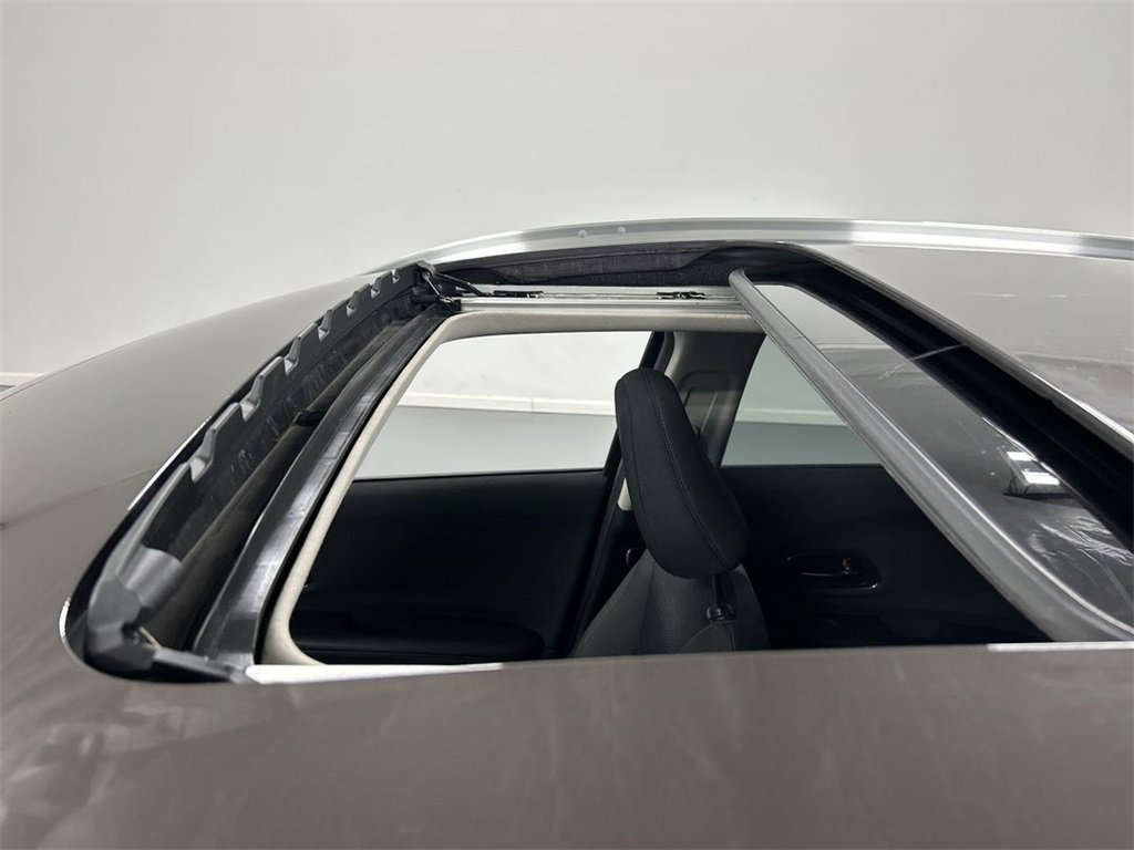 Used 2022 Honda HR-V EX image 21