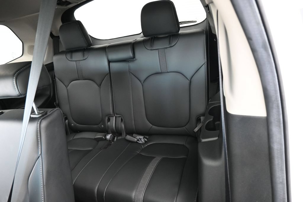 Used 2025 Honda Pilot Touring image 37