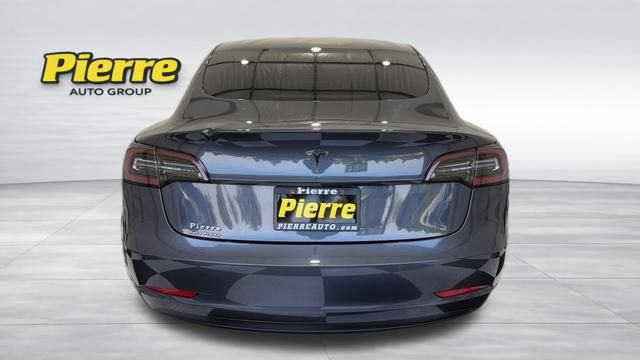 Used 2020 Tesla Model 3 Standard Range Plus RWD image 3