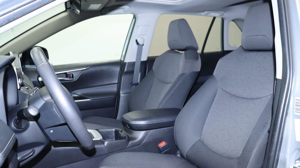 Used 2024 Toyota RAV4 XLE w/ Convenience Package AWD/4WD image 21