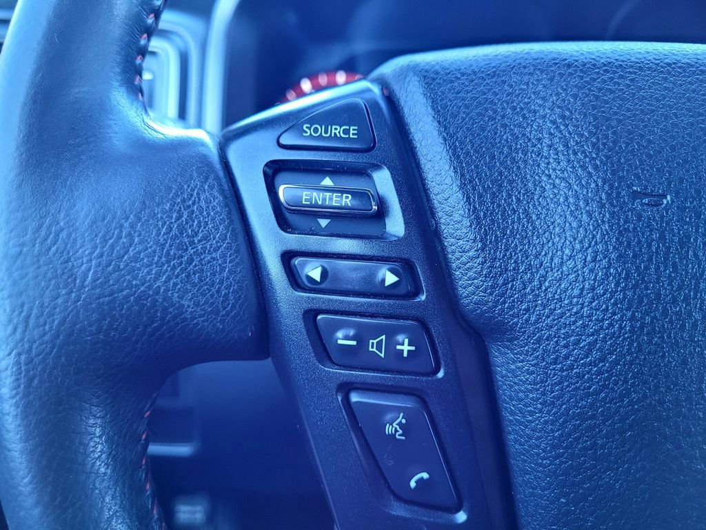 Used 2021 Nissan Titan PRO-4X w/ Pro-4x Convenience Package AWD/4WD image 24