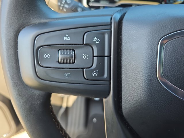 Used 2024 GMC Sierra 2500 AT4 image 18