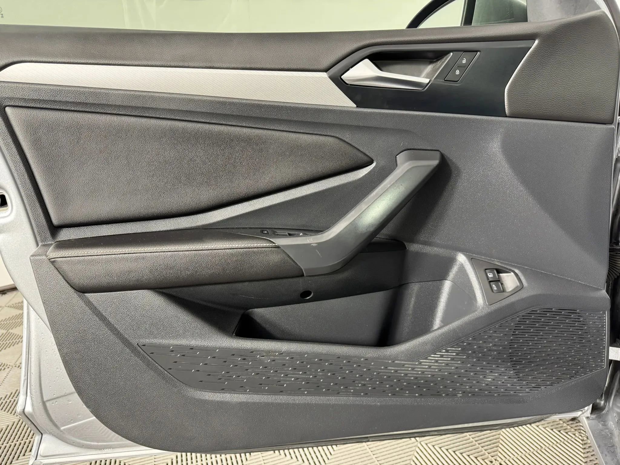 Used 2023 Volkswagen Jetta S FWD image 36