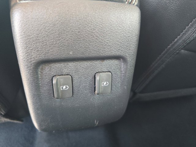 Used 2021 Nissan Kicks SR w/ SR Premium Package image 35