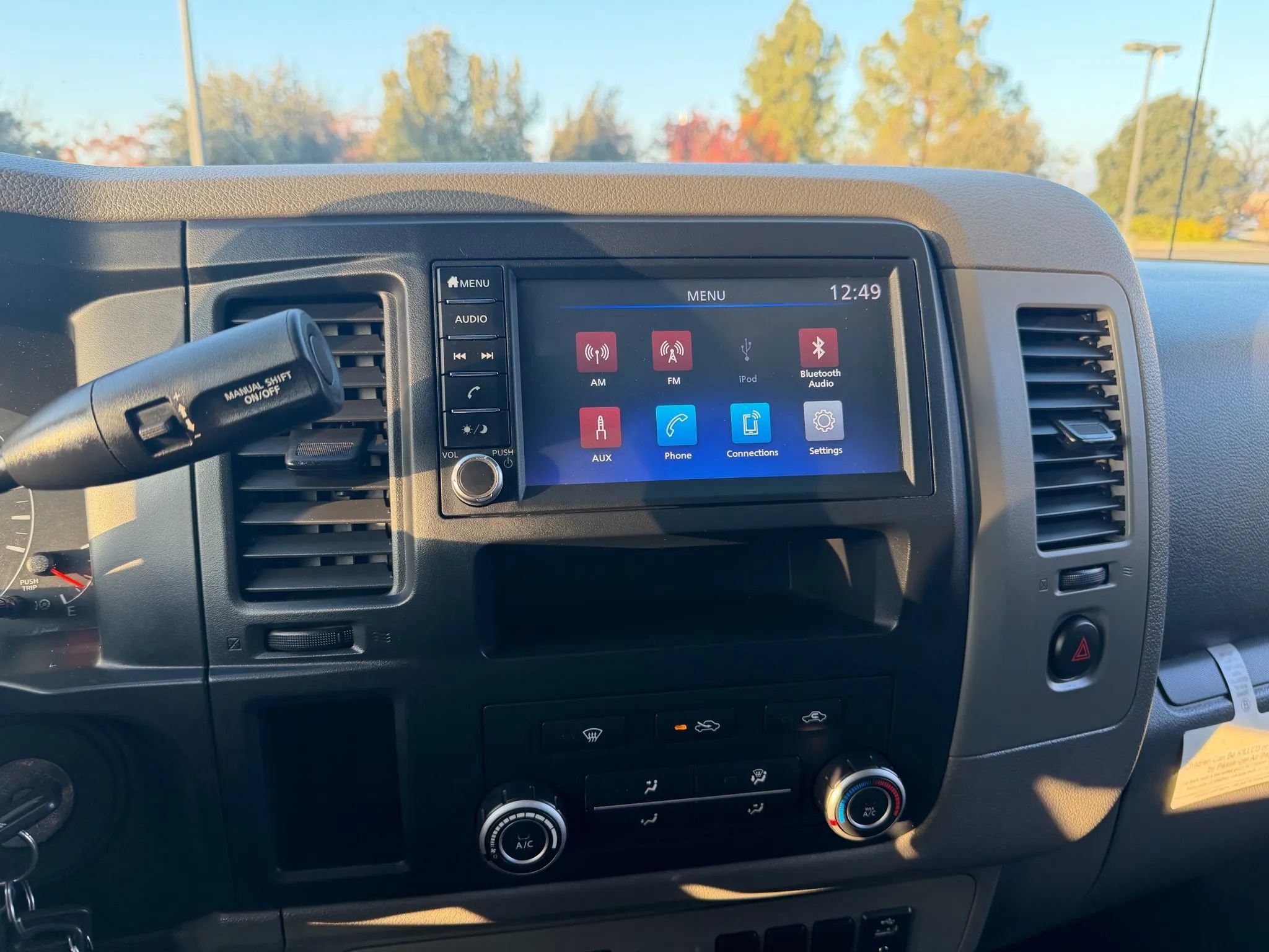 Used 2021 Nissan NV 2500 S image 2