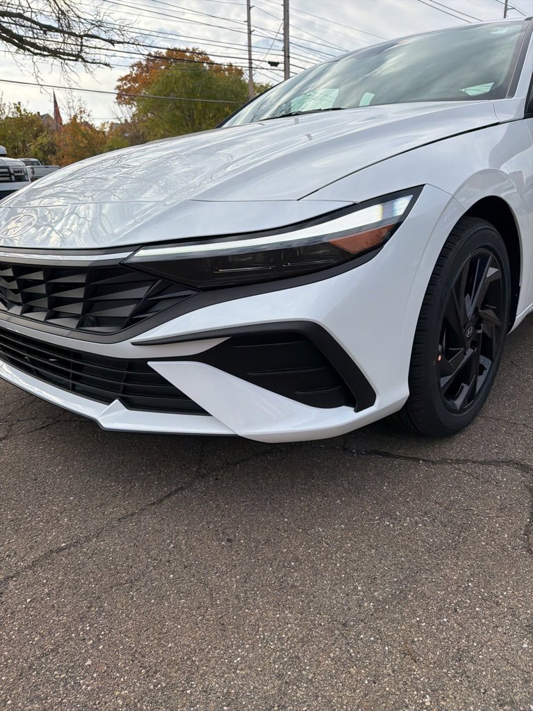 New 2026 Hyundai Elantra Sport image 9