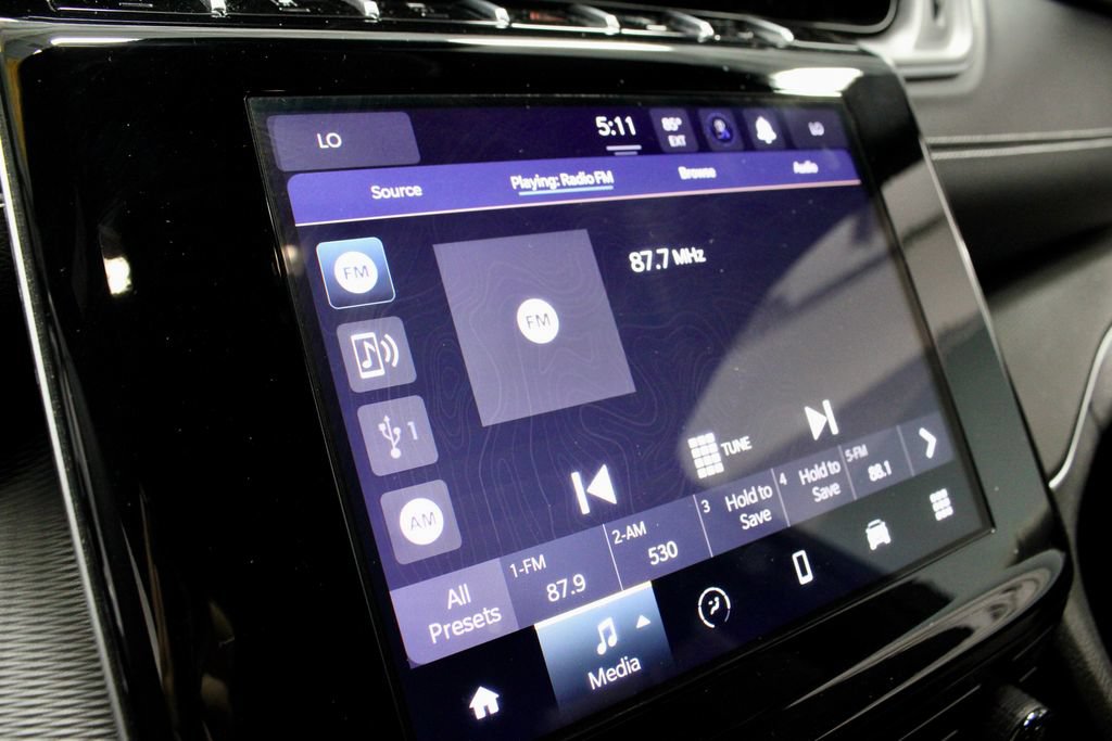 Used 2024 Jeep Grand Cherokee L Laredo AWD/4WD image 3