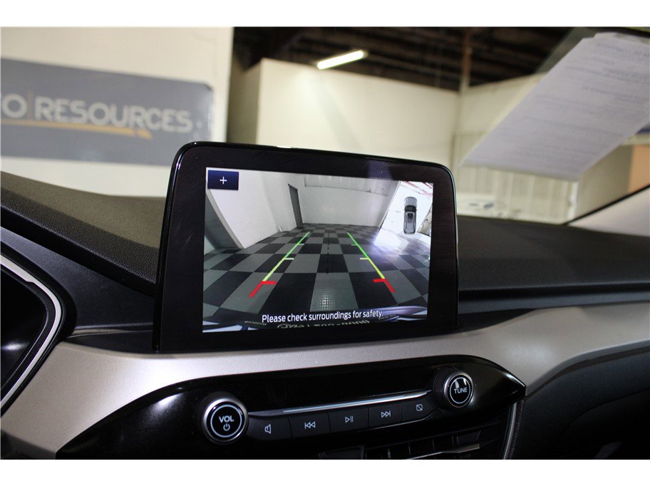 Used 2021 Ford Escape SE image 30