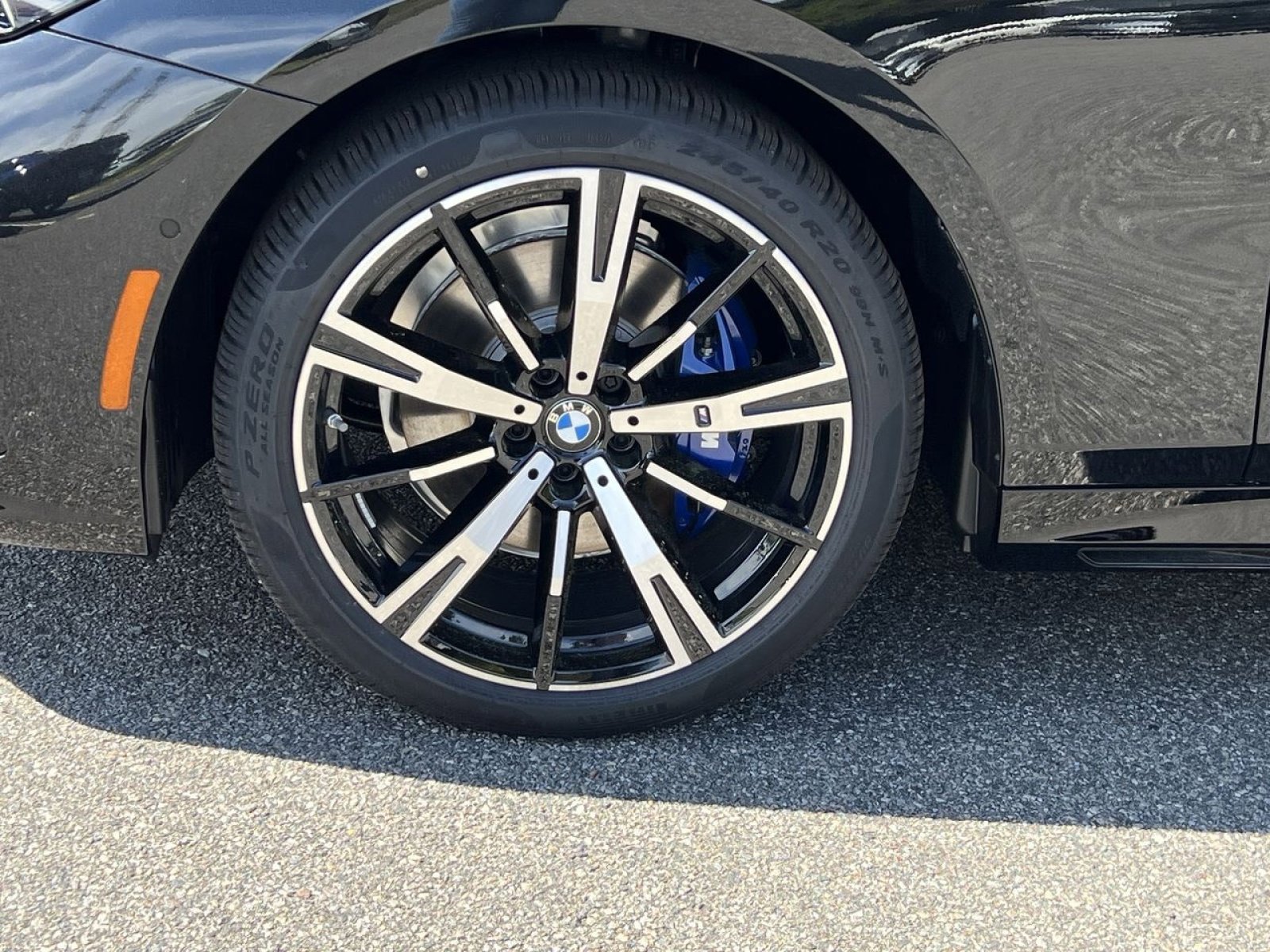 New 2026 BMW 530i xDrive w/ M Sport Package AWD/4WD image 9