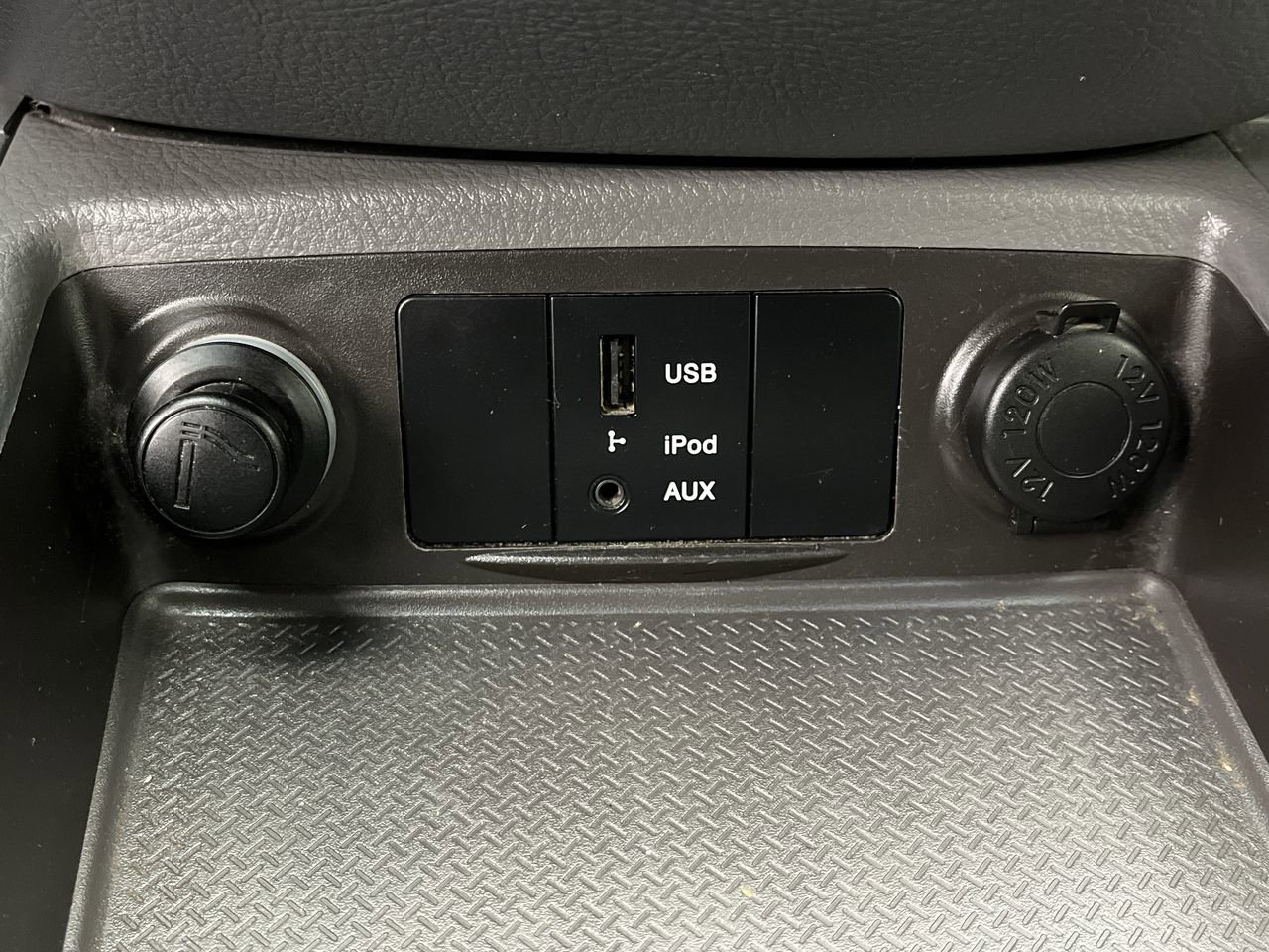 Used 2012 Hyundai Santa Fe GLS AWD/4WD image 16